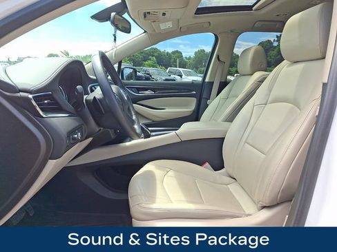 Used 2021 Buick Enclave Essence w/ Sound and Sites Package AWD/4WD image 2