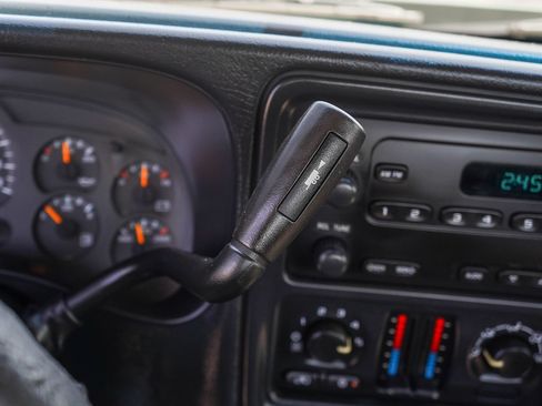 Used 2007 Chevrolet Silverado 2500 W/T RWD image 18