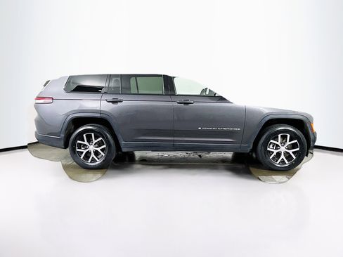 Used 2024 Jeep Grand Cherokee L Limited w/ Luxury Tech Group II image 10