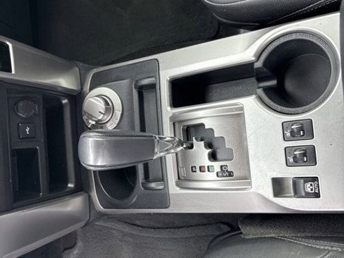 Used 2020 Toyota 4Runner 4WD image 19