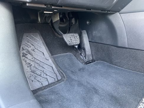 Used 2025 Lexus RX 350 Premium w/ Accessory Package (Z1) image 17