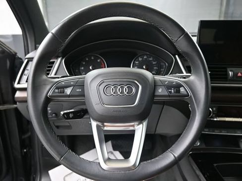 Used 2024 Audi Q5 2.0T Premium w/ Convenience Package AWD/4WD image 24