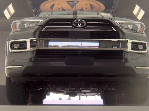 Used 2023 Toyota 4Runner Limited AWD/4WD image 6