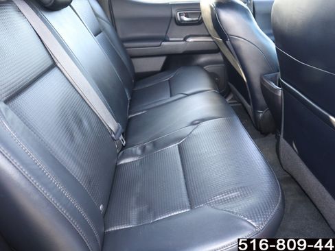 Used 2021 Toyota Tacoma TRD Off-Road image 28