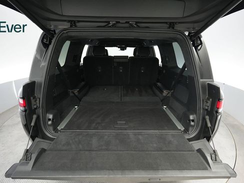 Used 2025 Rivian R1S Premium AWD/4WD image 8
