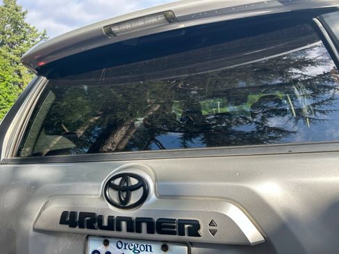 Used 2021 Toyota 4Runner SR5 Premium w/ Moonroof Package AWD/4WD image 19