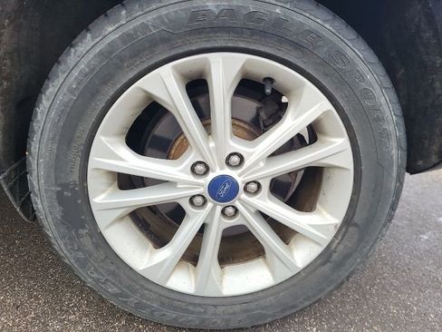 Used 2018 Ford Escape SE image 18