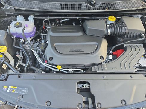 New 2026 Chrysler Pacifica Select FWD image 28