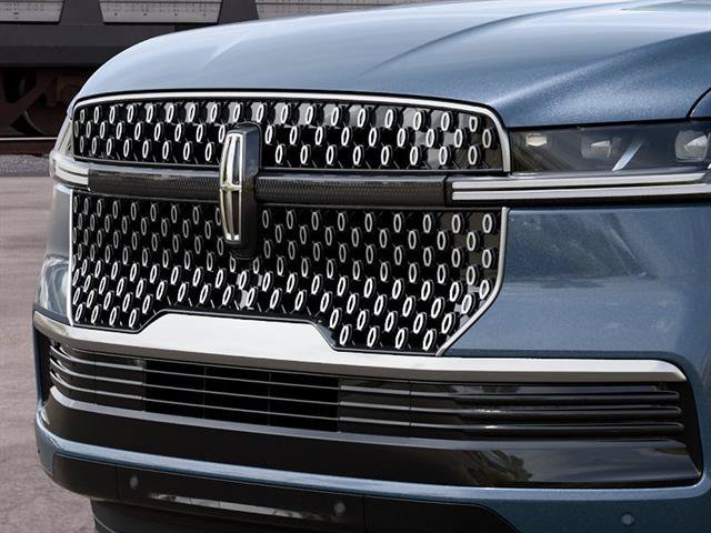 New 2027 Lincoln Navigator Reserve AWD/4WD image 17