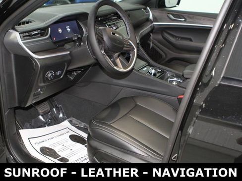 New 2025 Jeep Grand Cherokee Limited image 14