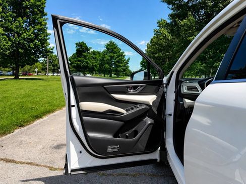Used 2022 Subaru Ascent Premium w/ Convenience Package AWD/4WD image 23