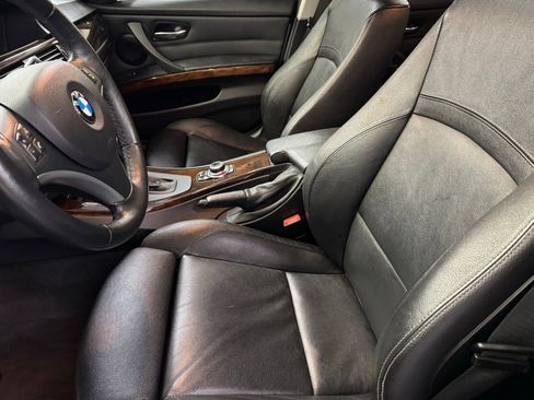 Used 2011 BMW 335i xDrive Sedan image 10