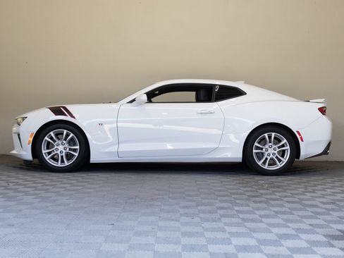 Used 2018 Chevrolet Camaro SS RWD image 8