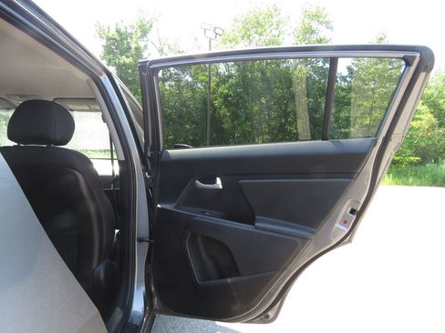 Used 2016 Kia Sportage LX AWD/4WD image 14