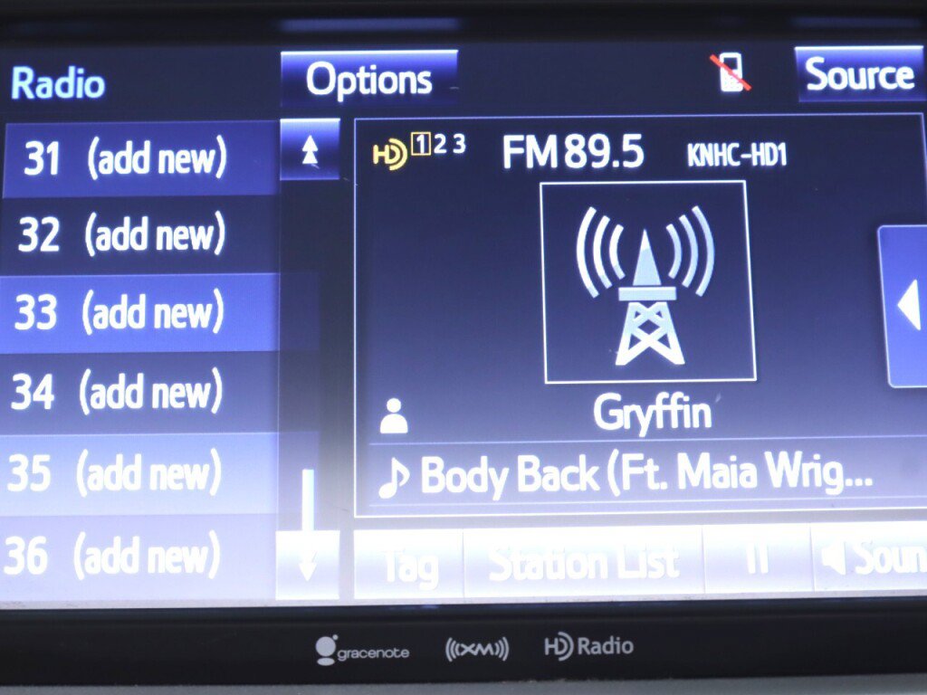 Used 2018 Toyota Highlander XLE AWD/4WD image 16