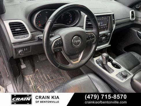 Used 2018 Jeep Grand Cherokee Limited AWD/4WD image 9