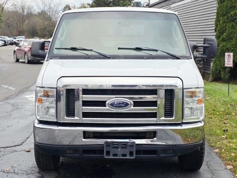 Used 2013 Ford E-250 and Econoline 250 w/ PWR Group image 9