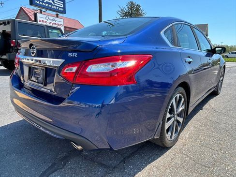 Used 2016 Nissan Altima 2.5 SR FWD image 5