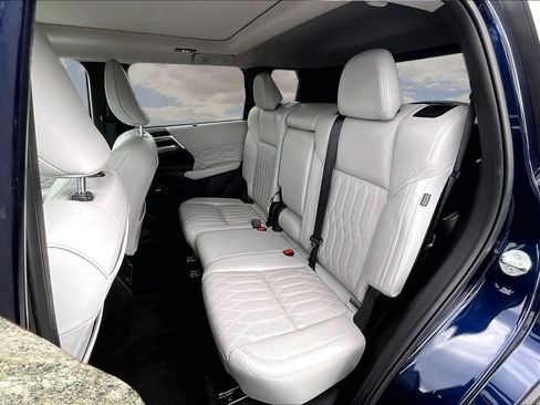 Used 2025 Mitsubishi Outlander SEL FWD image 22
