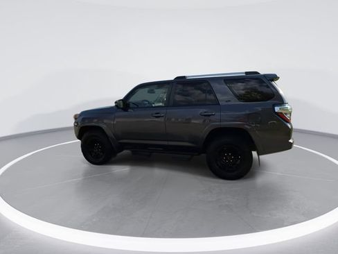 Used 2020 Toyota 4Runner SR5 Premium w/ Moonroof Package AWD/4WD image 5
