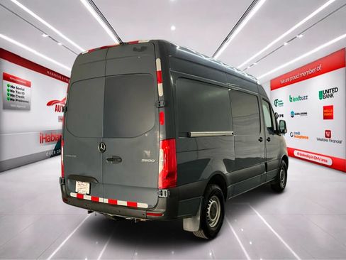 Used 2019 Mercedes-Benz Sprinter 144 image 7