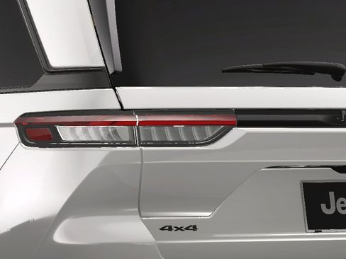 New 2025 Jeep Grand Cherokee Laredo image 12