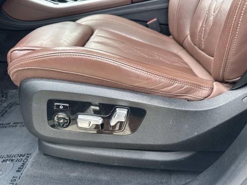 Used 2019 BMW X5 xDrive40i w/ M Sport Package AWD/4WD image 17