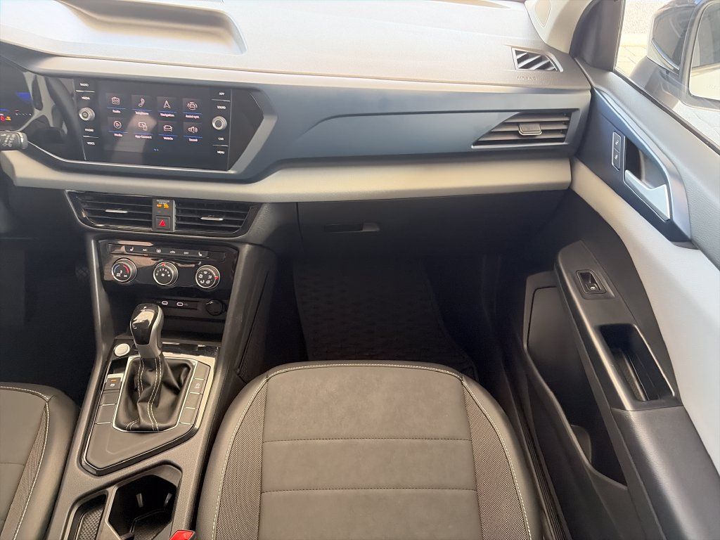 Certified 2023 Volkswagen Taos SE w/ Panoramic Sunroof Package FWD image 36