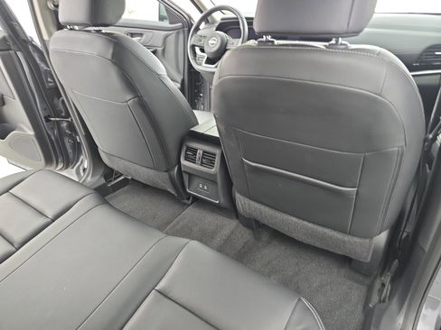 Certified 2024 Nissan Rogue SL image 11