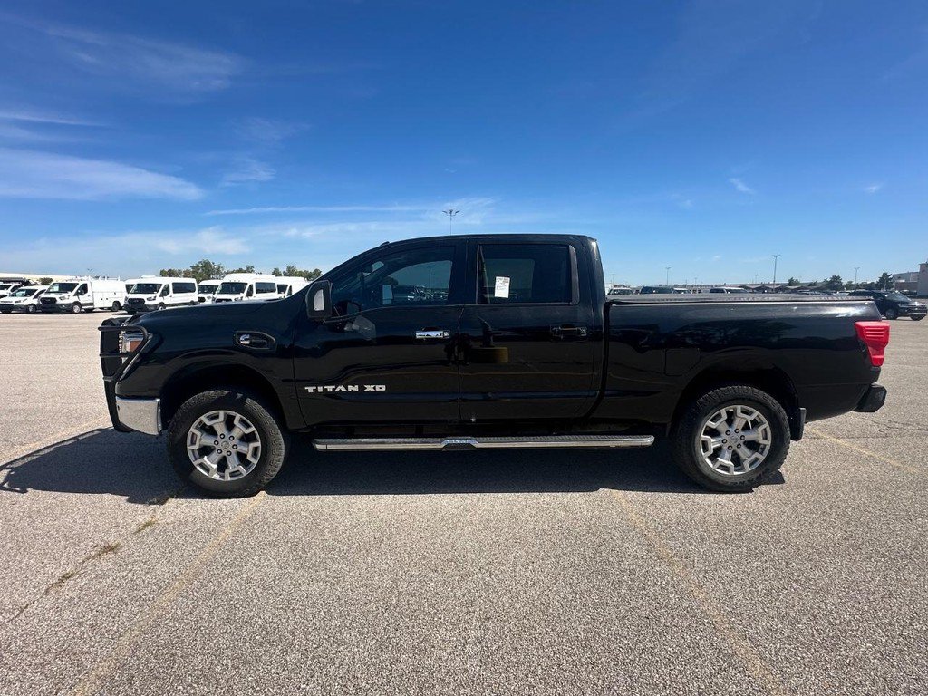 Used 2017 Nissan Titan SV AWD/4WD image 4