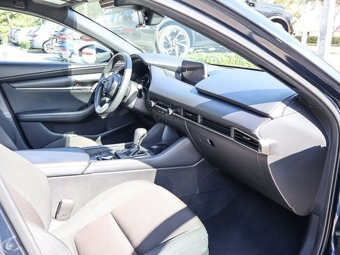 Used 2022 MAZDA MAZDA3 s image 23