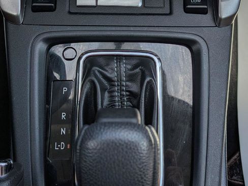 Used 2018 Subaru Forester 2.5i Touring AWD/4WD image 18