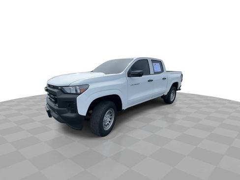 Certified 2024 Chevrolet Colorado W/T w/ Technology Package image 4