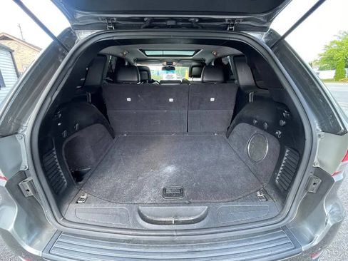 Used 2012 Jeep Grand Cherokee Laredo AWD/4WD image 30