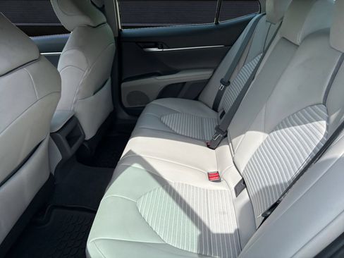 Used 2023 Toyota Camry SE FWD image 14