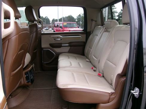 Used 2019 RAM 1500 Laramie image 17