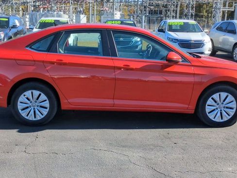 Used 2019 Volkswagen Jetta S w/ Driver Assistance Package image 9