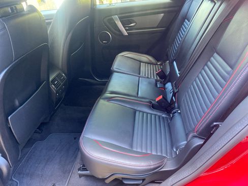 Used 2020 Land Rover Discovery Sport SE R-Dynamic image 9