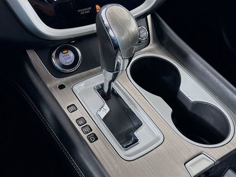 Used 2017 Nissan Murano SV image 17