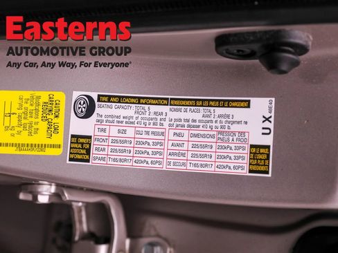 Used 2023 Toyota Venza Limited image 33