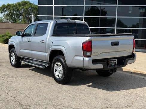 Used 2019 Toyota Tacoma SR AWD/4WD image 5