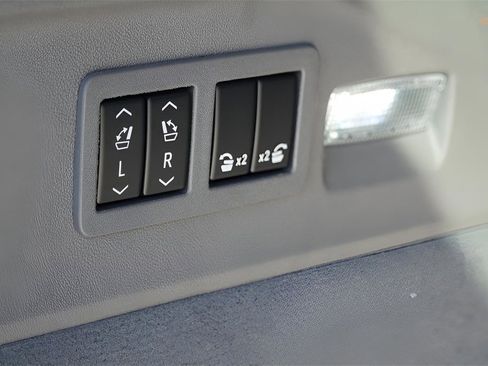 New 2026 Cadillac Escalade IQL Sport 1 w/ LPO, ONYX Package image 30