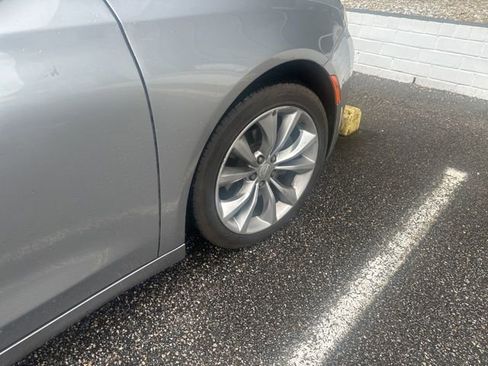 Used 2015 Chrysler 200 S image 10