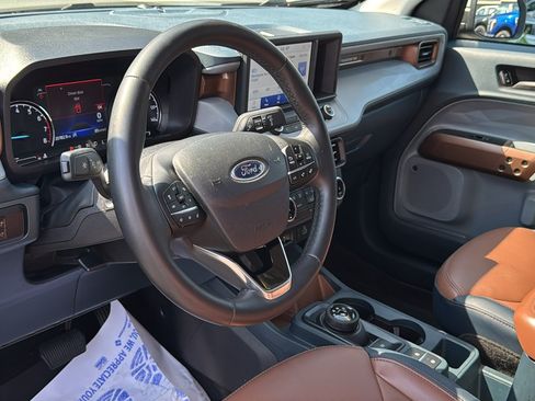 Used 2023 Ford Maverick Lariat w/ Lariat Luxury Package AWD/4WD image 16
