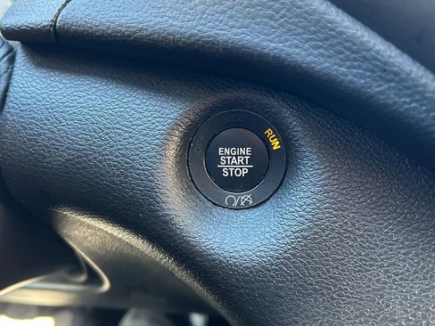 Used 2023 Jeep Cherokee Altitude Lux image 30