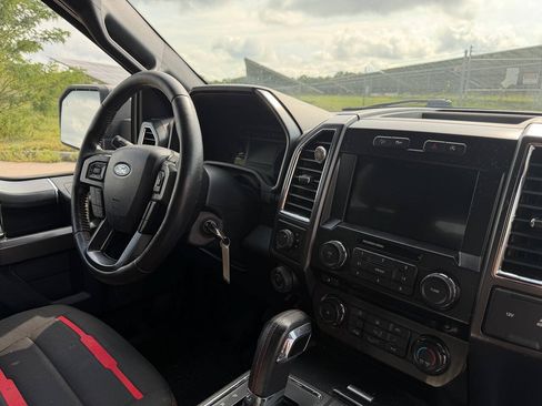 Used 2016 Ford F150 XLT w/ Equipment Group 302A Luxury AWD/4WD image 18