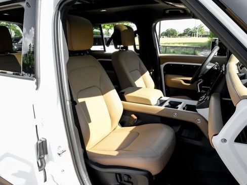 New 2026 Land Rover Defender 110 S AWD/4WD image 40