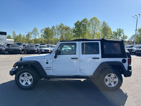 Used 2017 Jeep Wrangler Unlimited Sport w/ Quick Order Package 23S AWD/4WD image 2
