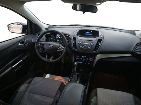Used 2017 Ford Escape SE image 18