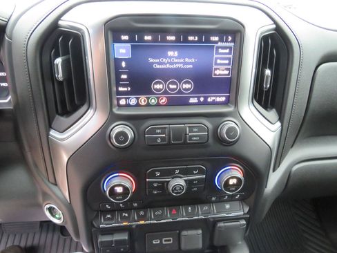 Used 2019 Chevrolet Silverado 1500 LTZ w/ LTZ Plus Package AWD/4WD image 7